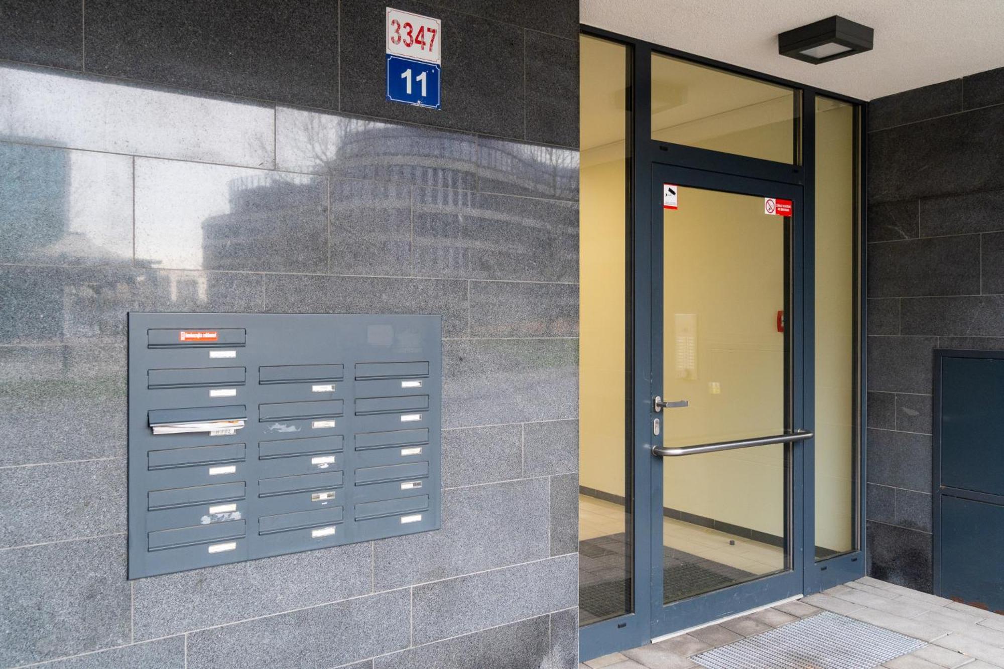 Bnb New Beautiful Apartment In The Center Of Ostrava With Option Garage Parking 외부 사진