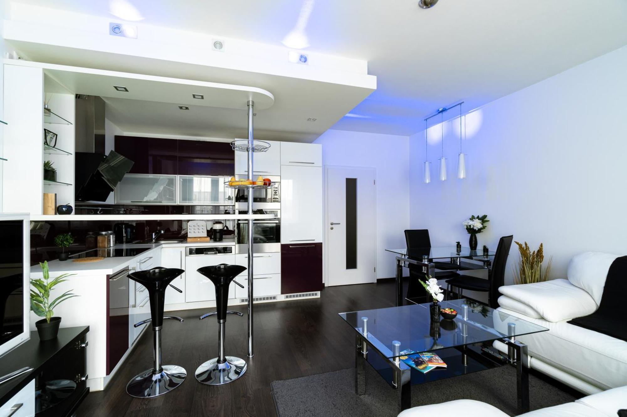 Bnb New Beautiful Apartment In The Center Of Ostrava With Option Garage Parking 외부 사진