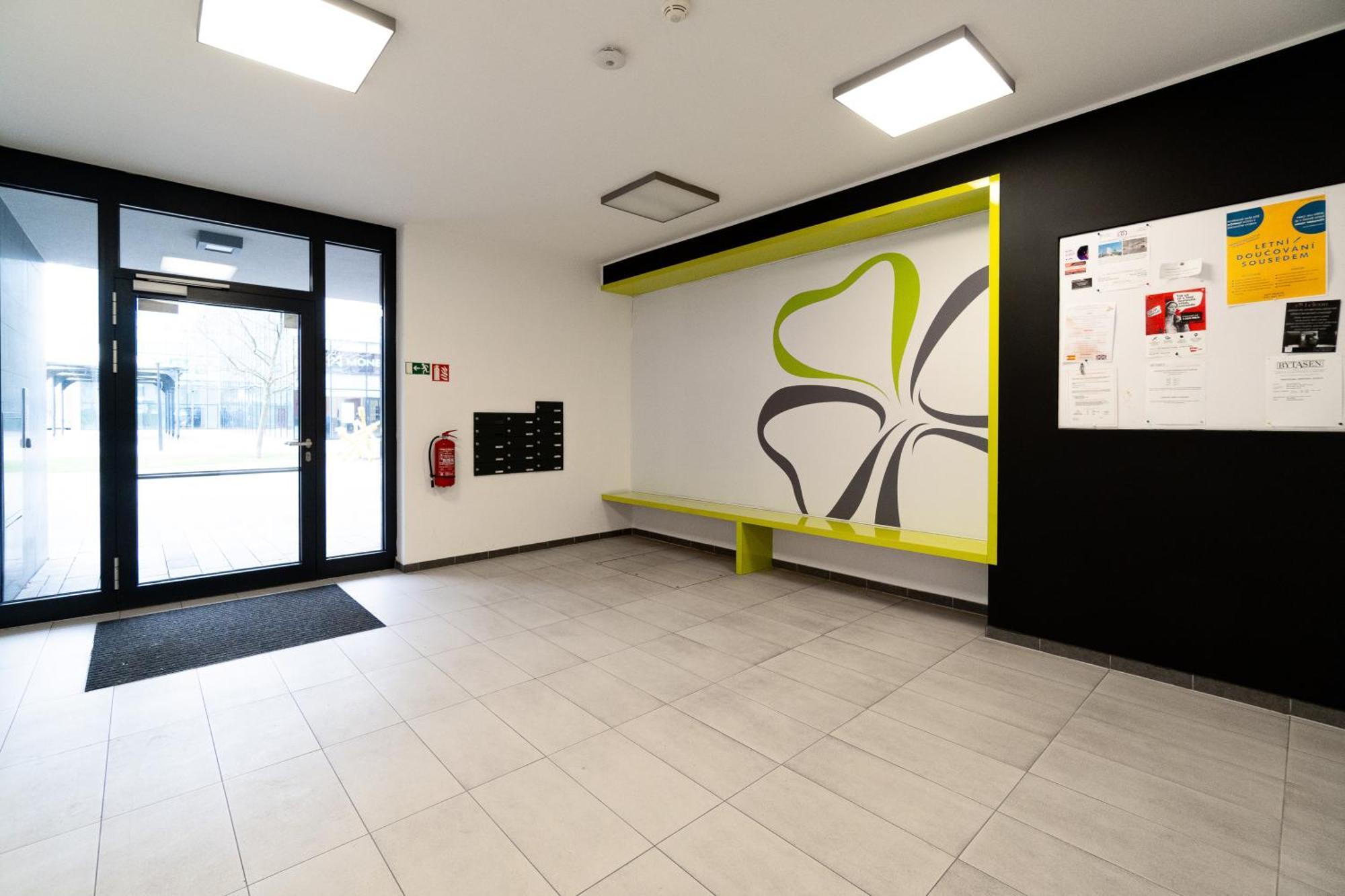 Bnb New Beautiful Apartment In The Center Of Ostrava With Option Garage Parking 외부 사진