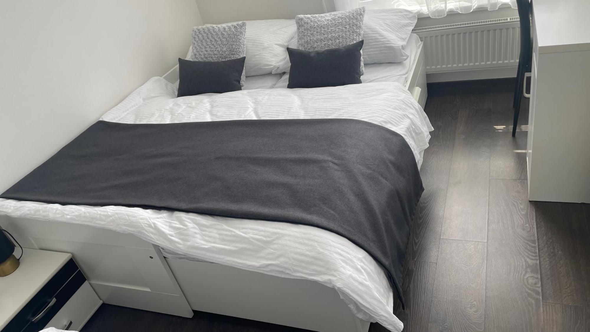 Bnb New Beautiful Apartment In The Center Of Ostrava With Option Garage Parking 외부 사진