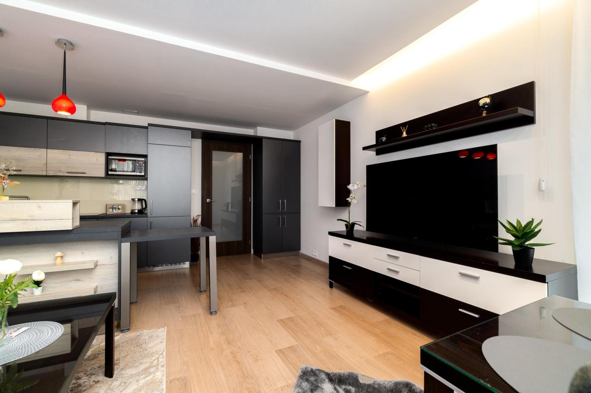 Bnb New Beautiful Apartment In The Center Of Ostrava With Option Garage Parking 외부 사진