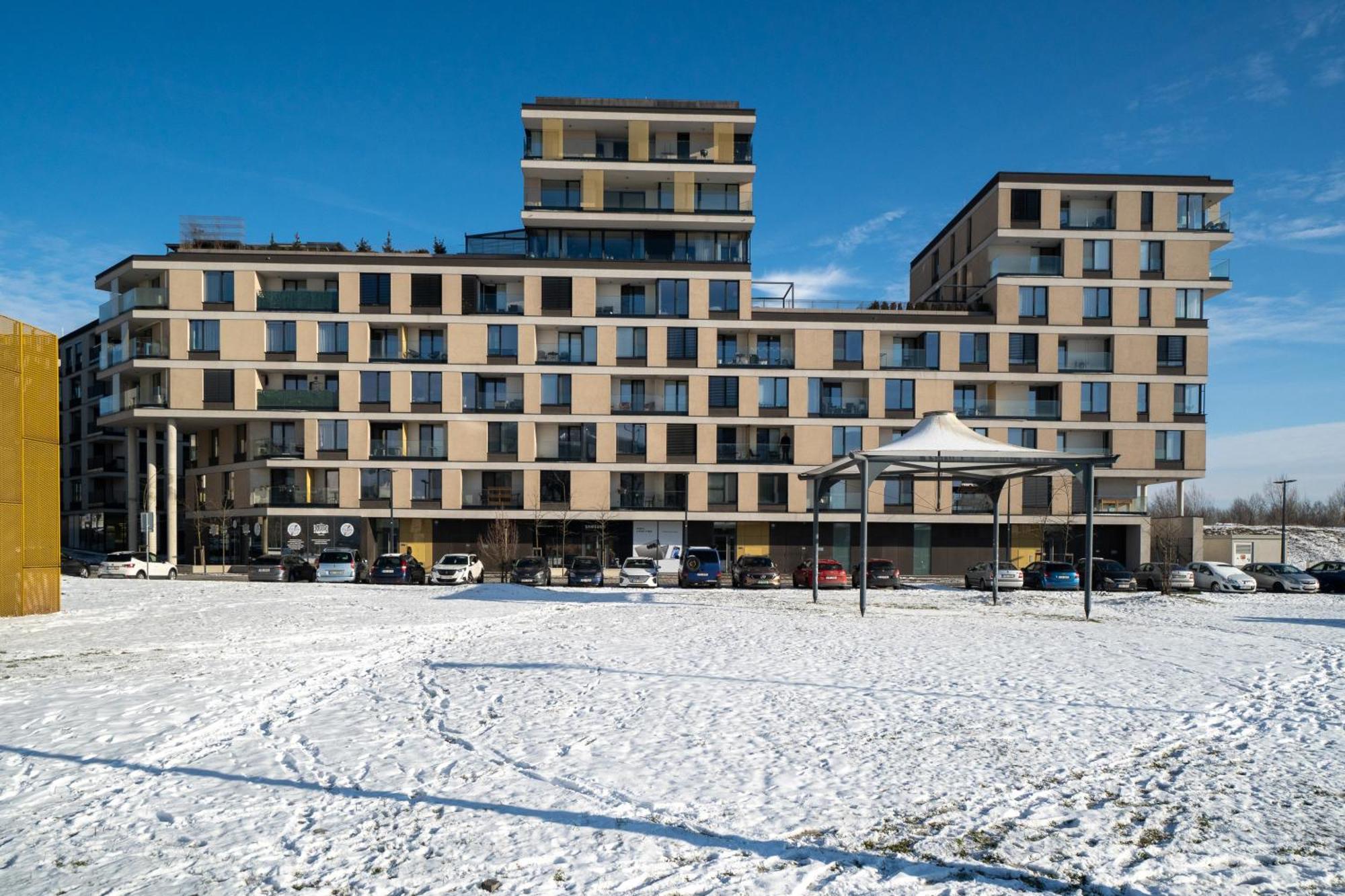Bnb New Beautiful Apartment In The Center Of Ostrava With Option Garage Parking 외부 사진