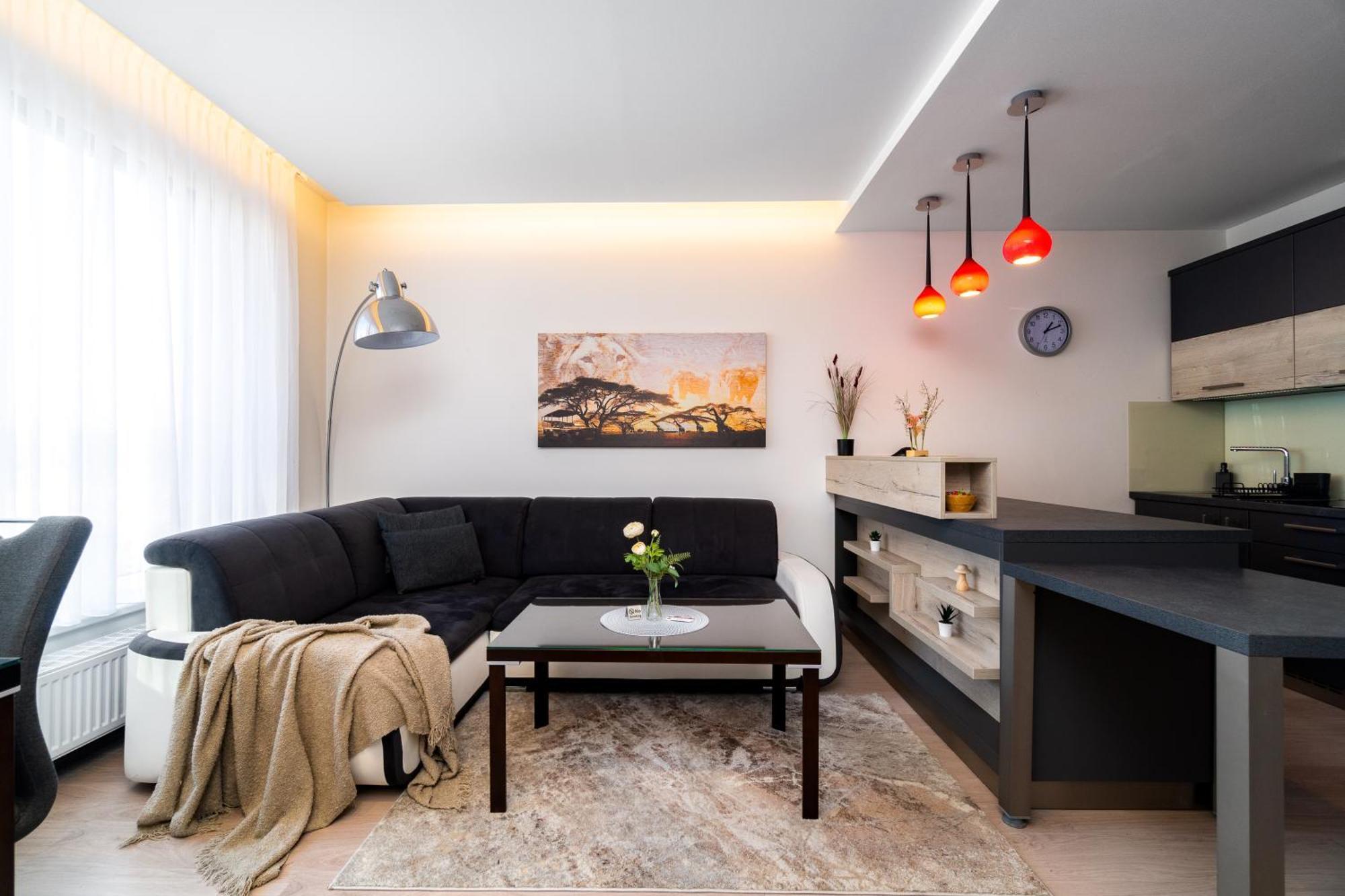 Bnb New Beautiful Apartment In The Center Of Ostrava With Option Garage Parking 외부 사진